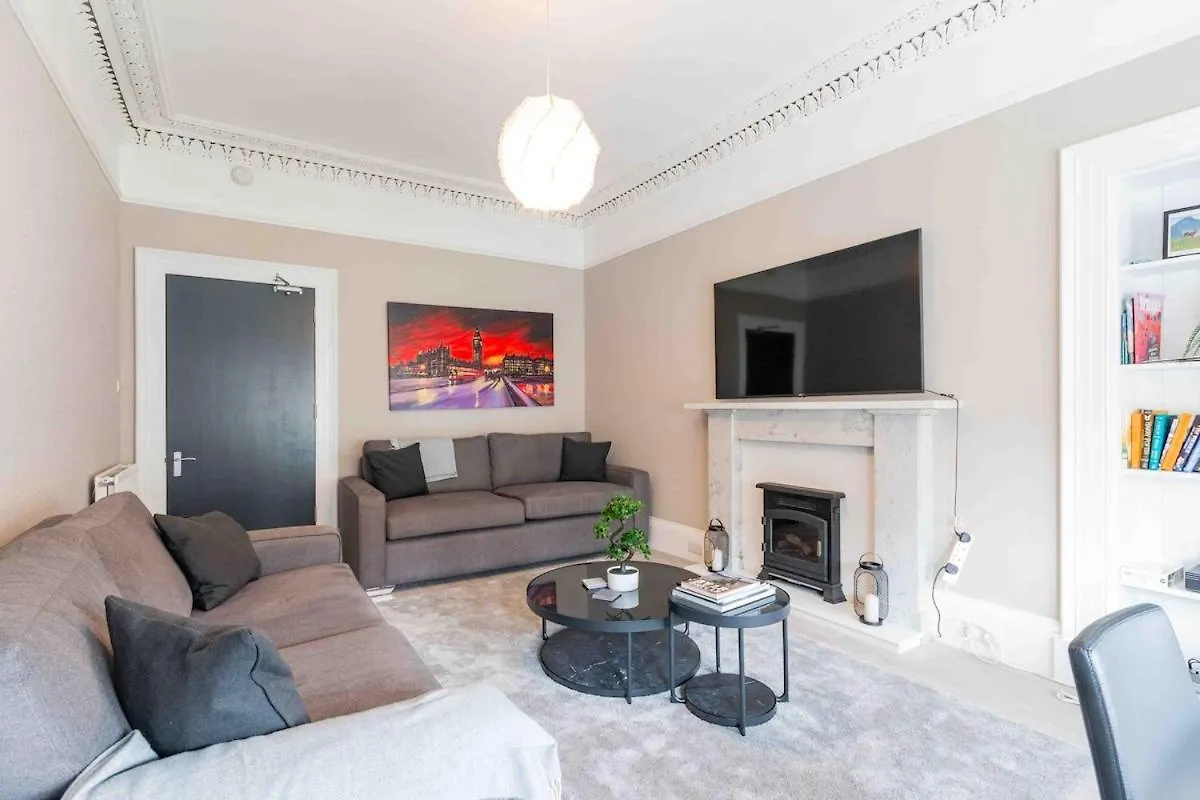 Spacious 3 Bed Home In Marchmont Edinburgh Apartment